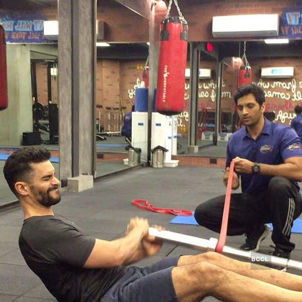 Angad Bedi working out