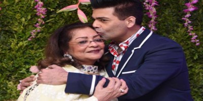 Karan Johar, Hiroo Johar at Hiroo Johar's 75 birthday celebration