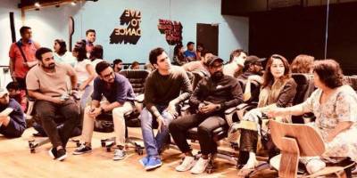 Abhishek Varman with Remo D’souza, Madhuri Dixit and Saroj Khan at the song rehearsal
