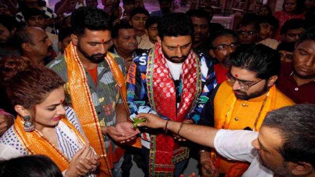 Manmarziyaan team Abhishek Bachcna, Taapsee Pannu, Vicky Kaushal with Malhar Thakkar in Ahmedabad, Gujarat 