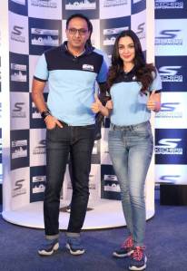 Kiara Advani announces Skechers Walkathon with Rahul Vira CEO of Skechers South Asia Pvt. Ltd