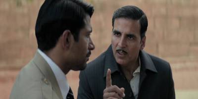 Vineet Kumar Singh and Akshay Kumar in Gold
