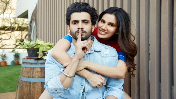 Sunny Singh and Sonnalli Seygall in Jai Mummy Di