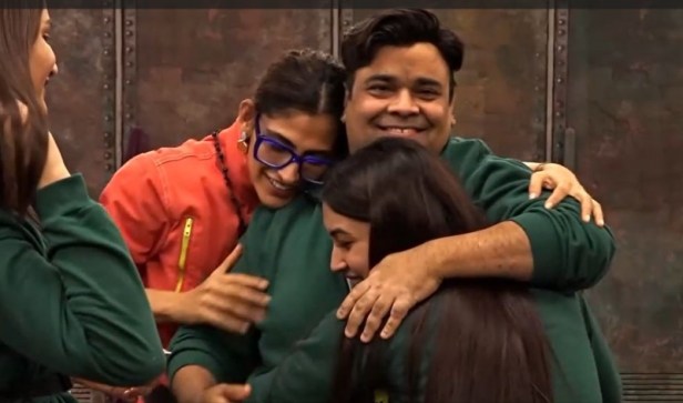Kiku Sharda with Rise and Fall housemates