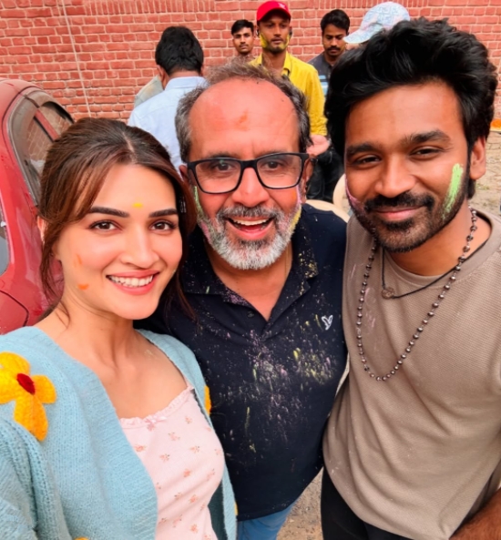 Kriti Sanon, Aanand L Rai and Dhanush on the sets of Tere Ishk Mein