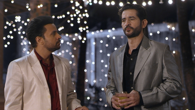 Rajiv Thakur, Hiten Tejwani in Mano Ya Na Mano film