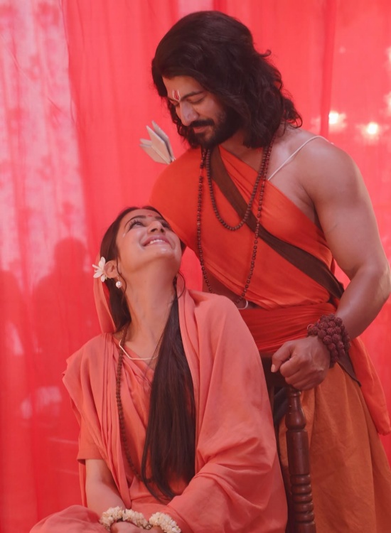 Amandeep Sidhu and Sheezan Khan in Ganga Mai Ki Betiyaan