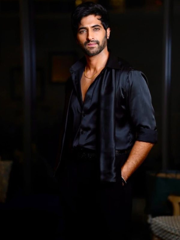 Akshay Oberoi 10