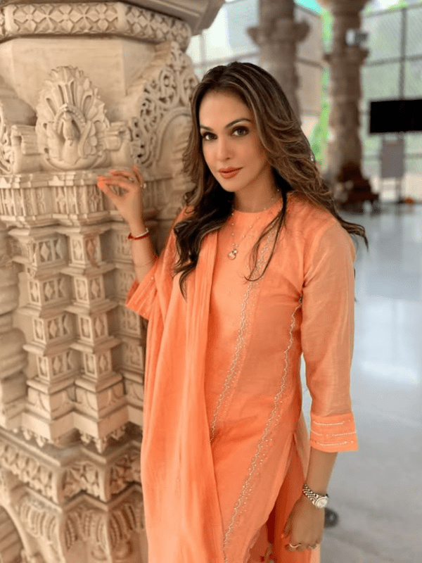 Isha Koppikar 5